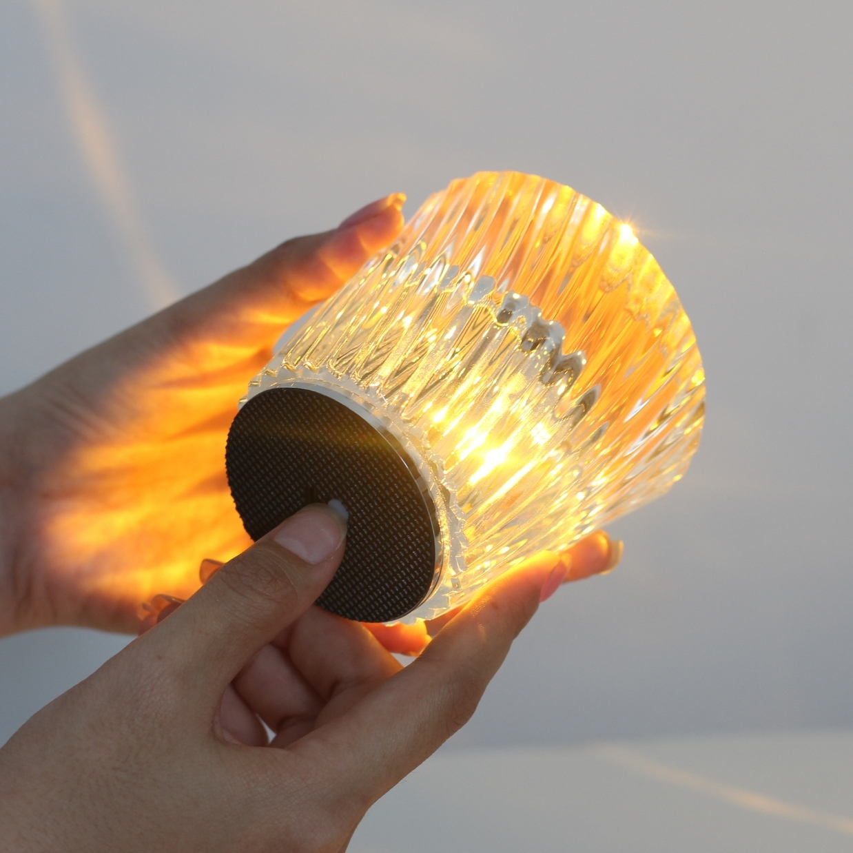 Đèn Bàn Trang Trí Quán Bar HUTA Light For Life Mã PLCOC