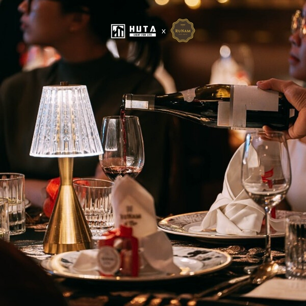 Giải pháp đèn bàn từ HUTA