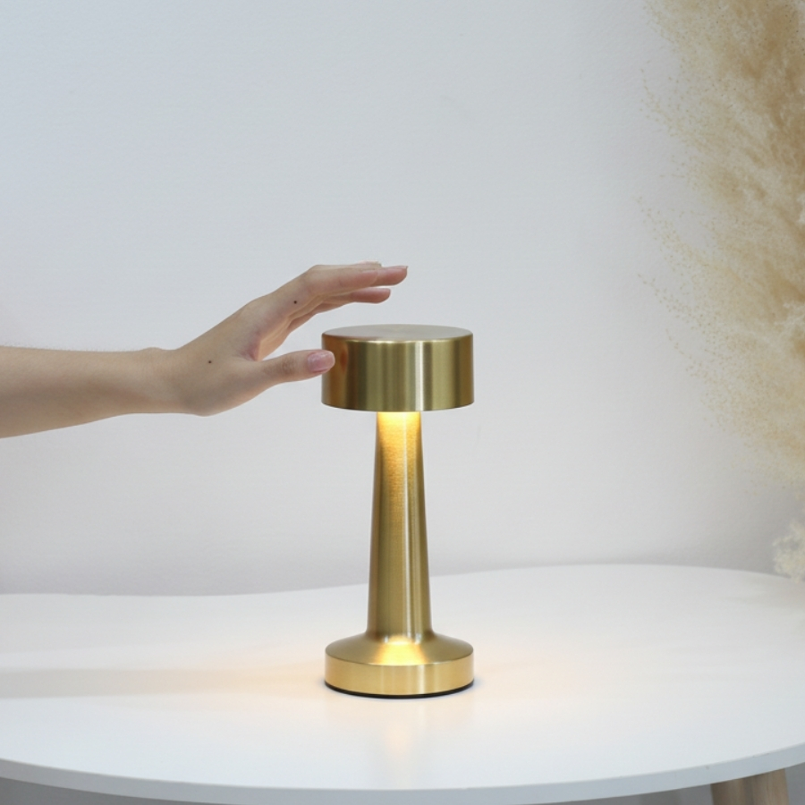 Đèn Bàn Quán Bar Trang Trí HUTA Light For Life Mã RESTRU