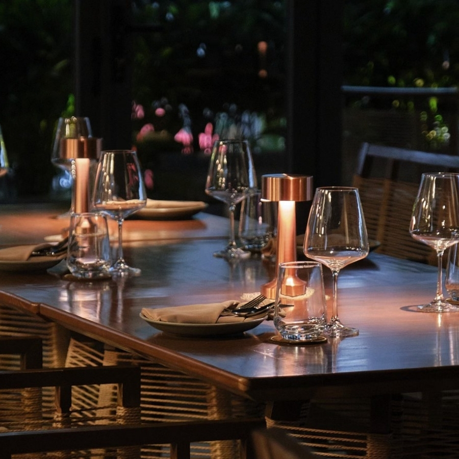 Đèn Bàn Quán Bar Trang Trí HUTA Light For Life Mã RESTRU