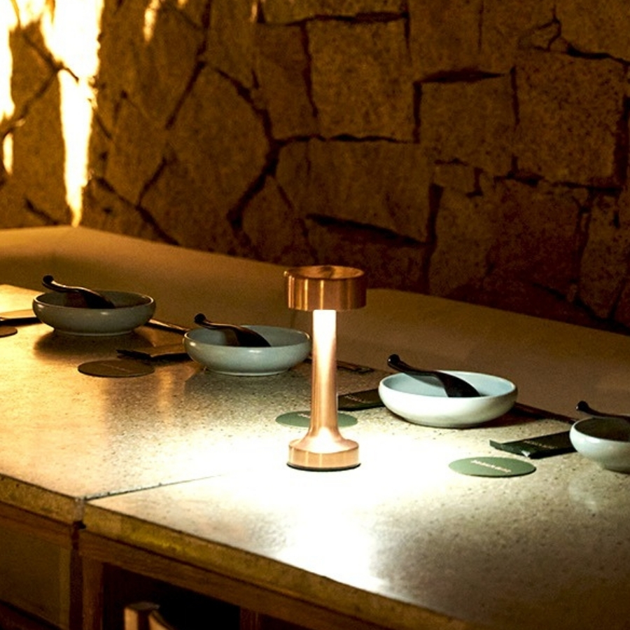 Đèn Bàn Quán Bar Trang Trí HUTA Light For Life Mã RESTRU