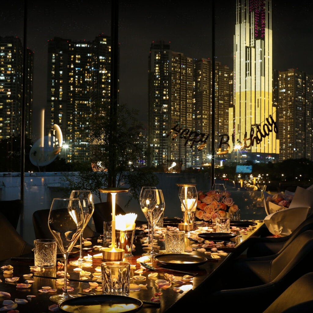 Đèn Bàn Trang Trí Nhà Hàng HUTA Light For Life Mã AL4