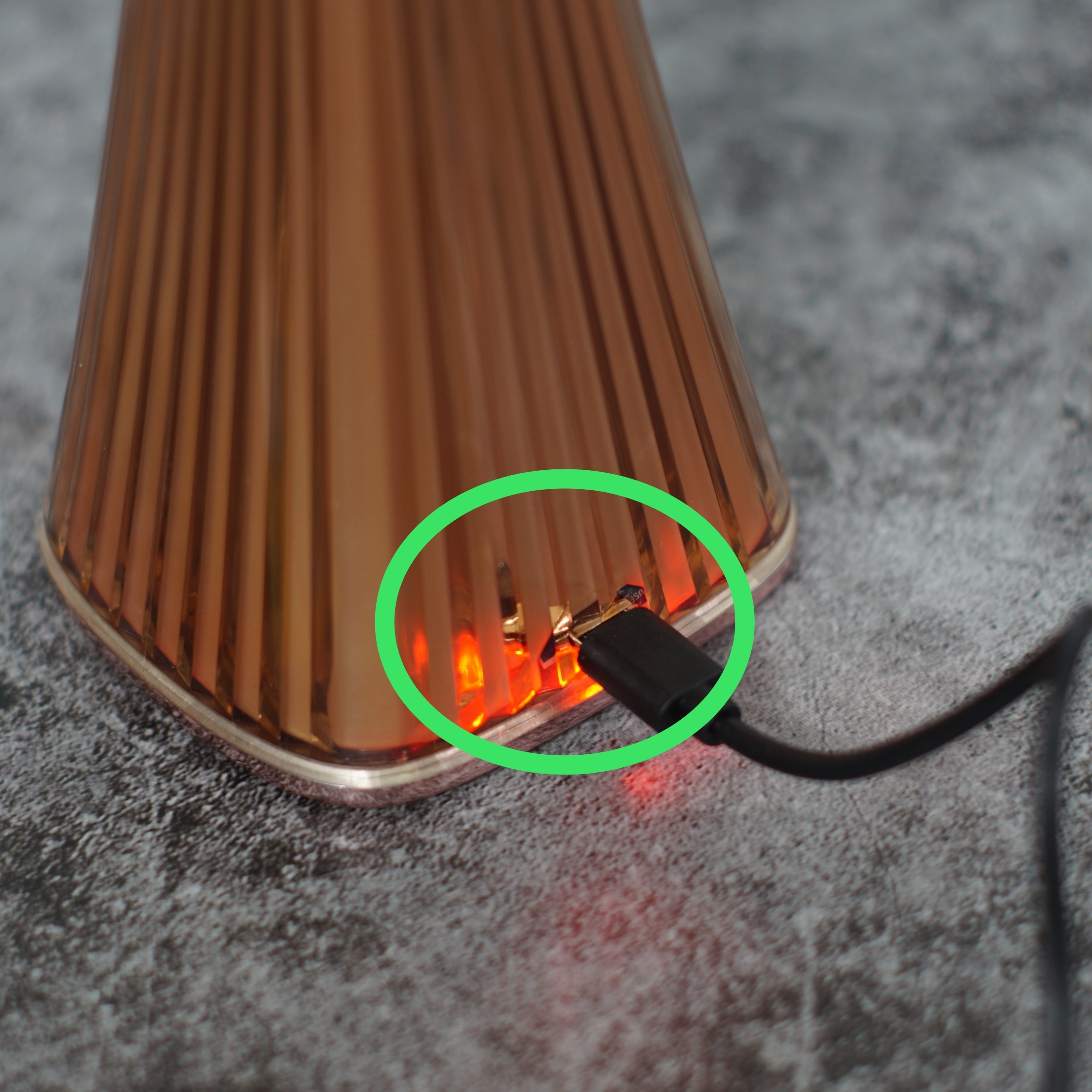 Đèn Bàn Trang Trí Nhà Hàng HUTA Light For Life Mã ET1