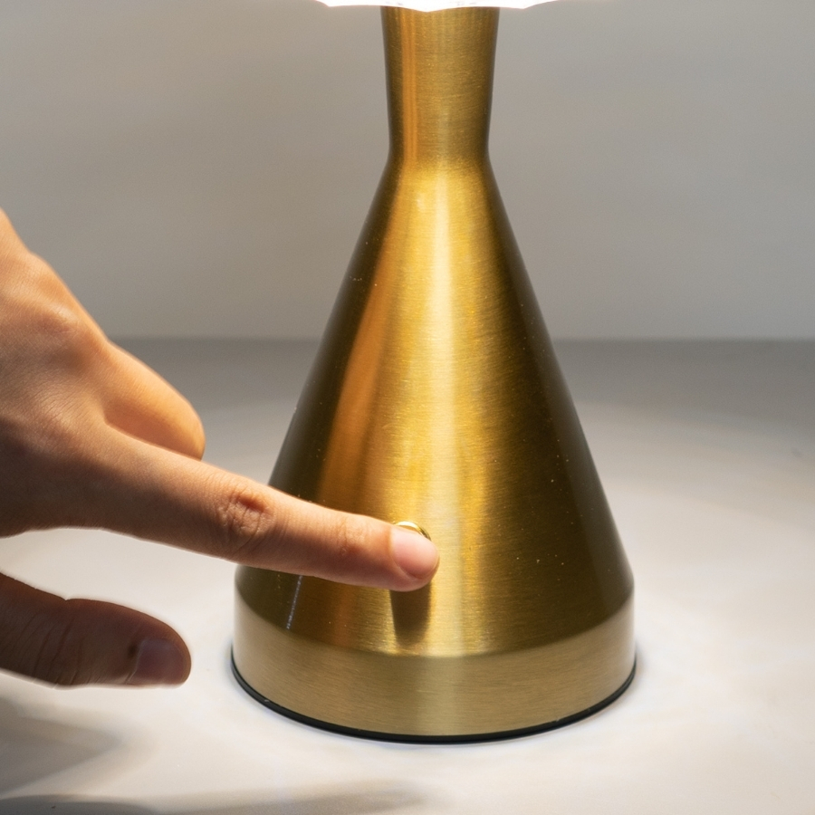 Đèn Bàn Trang Trí Nhà Hàng HUTA Light For Life Mã RESBED2