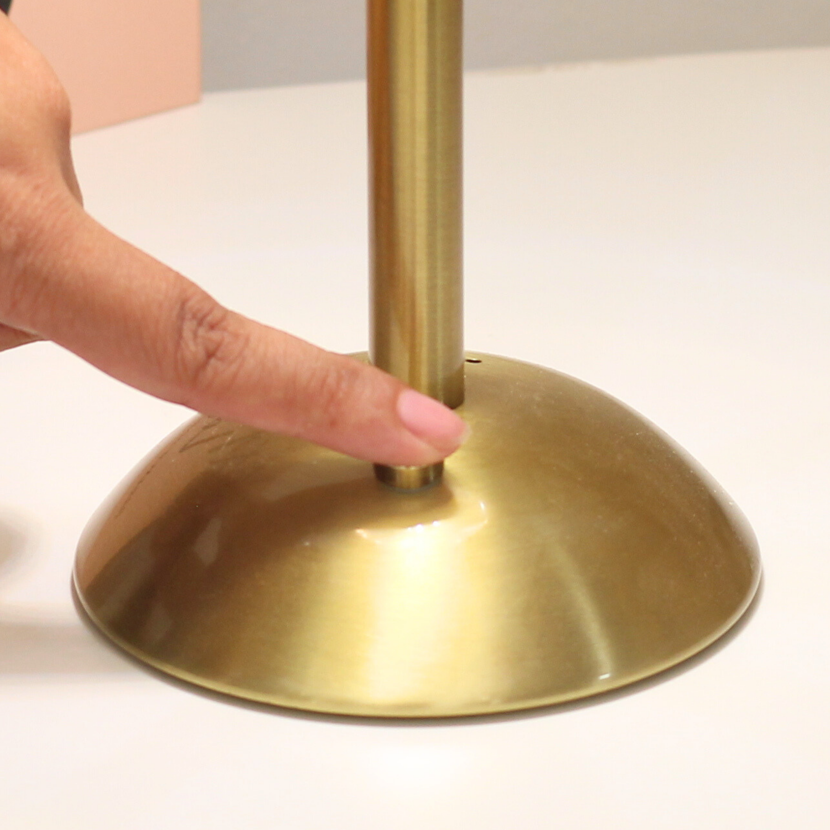 Đèn Bàn Trang Trí Nhà Hàng HUTA Light For Life Mã RESDUNON