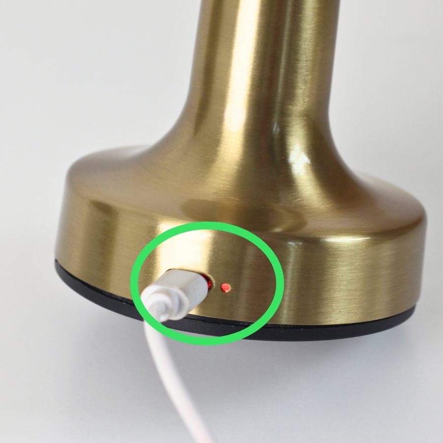 Đèn Bàn Trang Trí Nhà Hàng HUTA Light For Life Mã RESNON