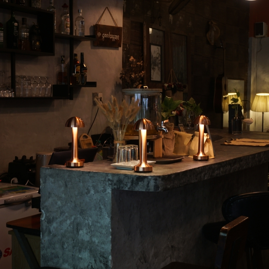 Đèn Bàn Trang Trí Nhà Hàng HUTA Light For Life Mã RESNON