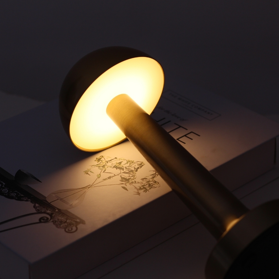 Đèn Bàn Trang Trí Nhà Hàng HUTA Light For Life Mã RESNON