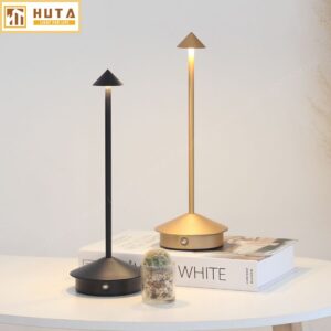 Đèn Bàn Trang Trí Nhà Hàng HUTA Light For Life Mã TAMGIAC