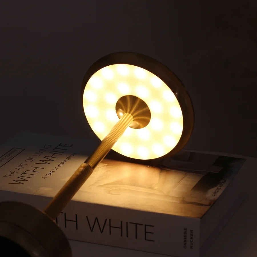 Đèn Bàn Trang Trí Nhà Hàng, Quán Bar HUTA Light For Life Mã AL4