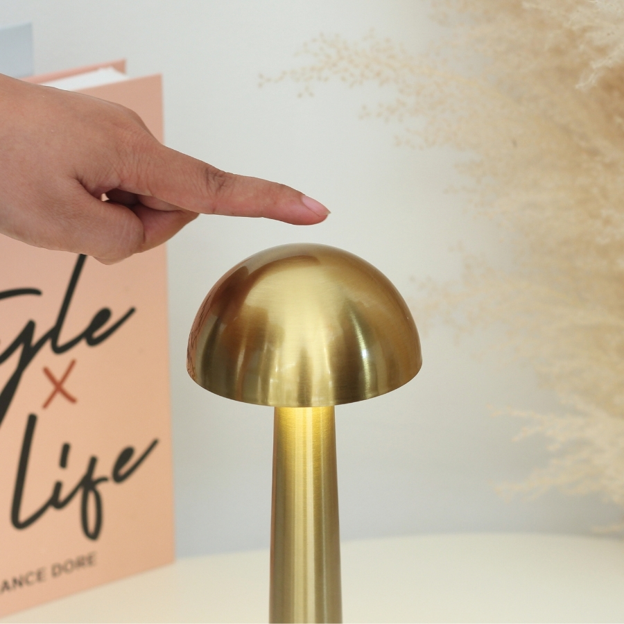 Đèn Bàn Trang Trí Nhà Hàng, Quán Bar HUTA Light For Life Mã RESNON