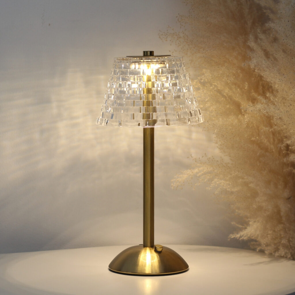 Đèn Bàn Trang Trí Nhà Hàng HUTA Light For Life Mã RESBED3