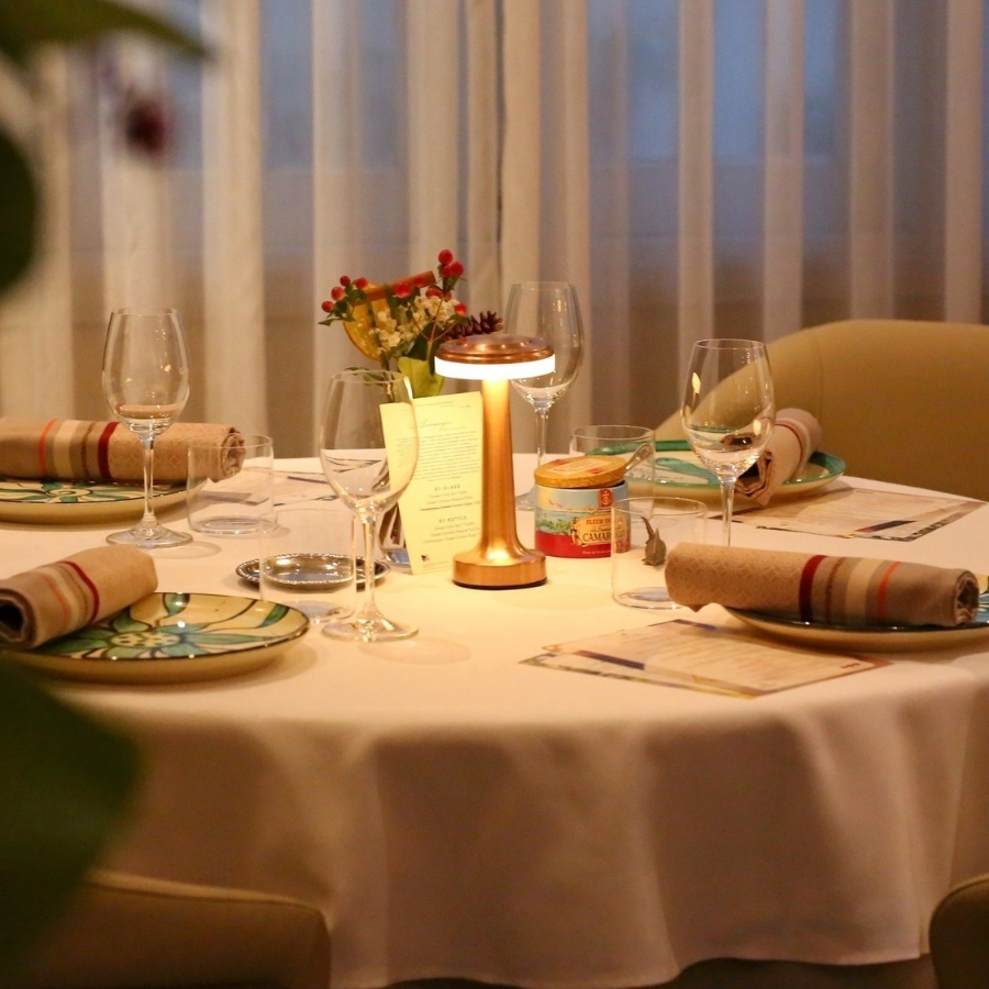 Đèn Bàn Trang Trí Quán Bar HUTA Light For Life Mã RESDIA1