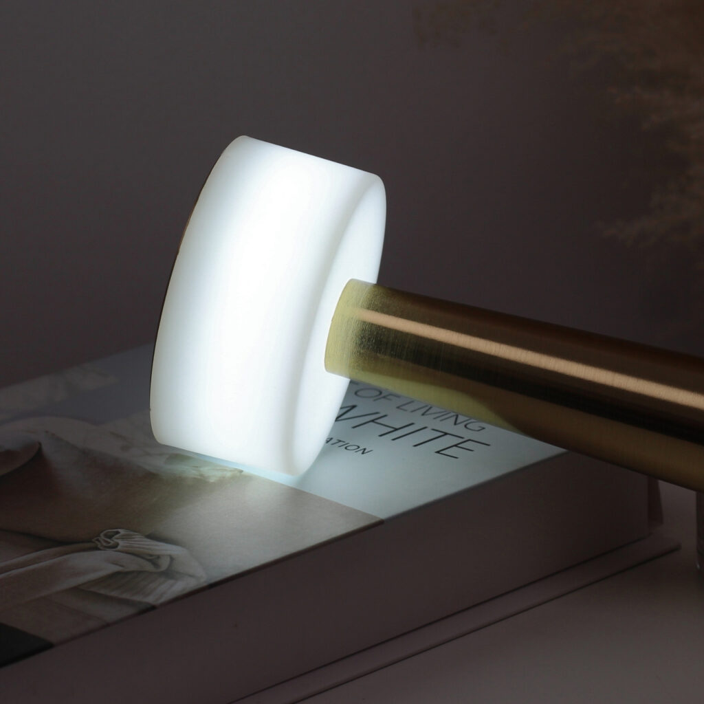 Đèn Bàn Trang Trí Quán Bar Nhà Hàng HUTA Light For Life Mã RESTA