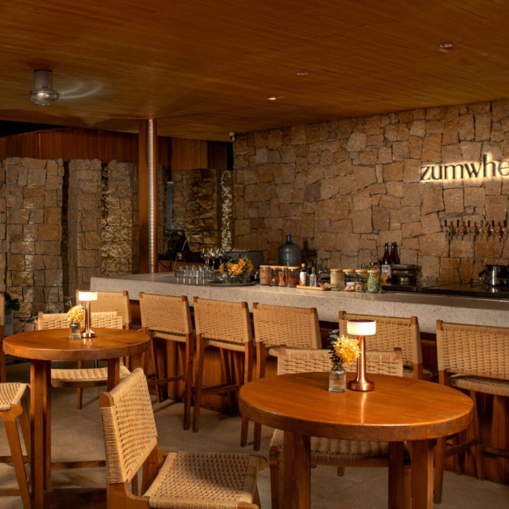 Đèn Bàn Trang Trí Quán Bar Nhà Hàng HUTA Light For Life Mã RESTA