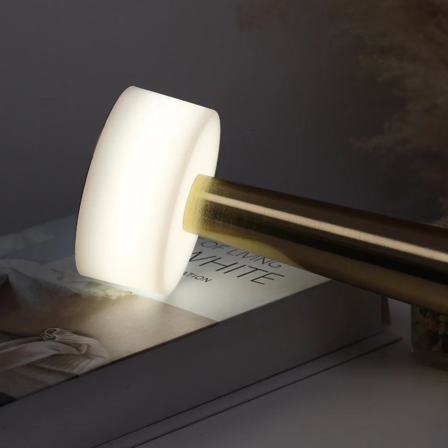 Đèn Bàn Trang Trí Quán Bar Nhà Hàng HUTA Light For Life Mã RESTA