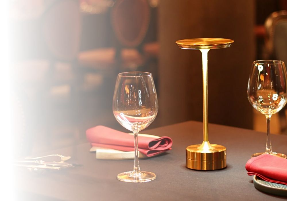 hero ban muon xem den ban nha hang al3