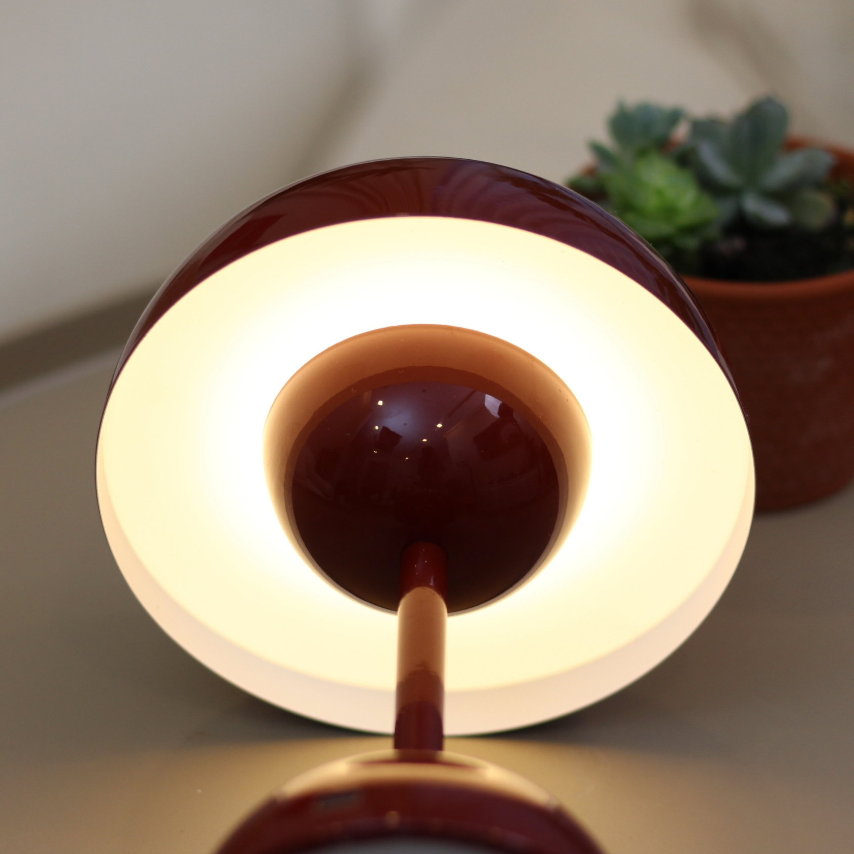 Đèn Bàn Decor Tích Điện HUTA Light For Life Mã BEDNAM