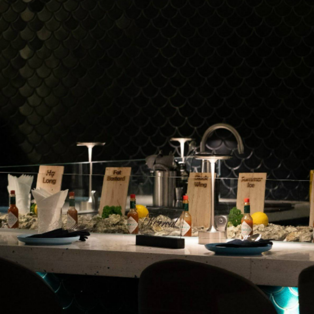 Đèn Bàn Trang Trí Nhà Hàng HUTA Light For Life Mã AL3