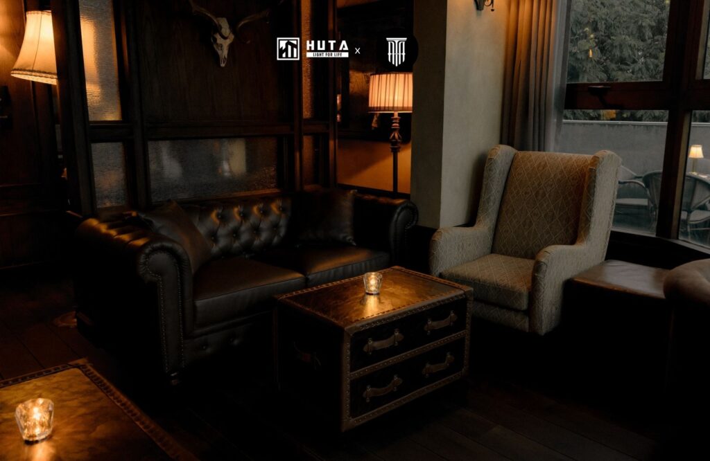 huta x the hammond thuong thuc cocktail tinh te trong khong gian dam chat co dien 5