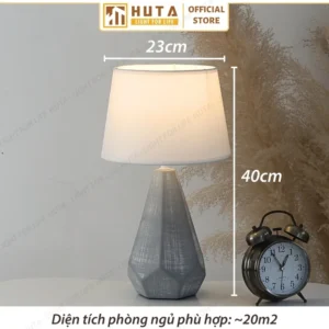 Đèn Ngủ Để Bàn Hiện Đại Cho Khách Sạn HUTA Light For Life Thân Gốm Sứ Mã S15