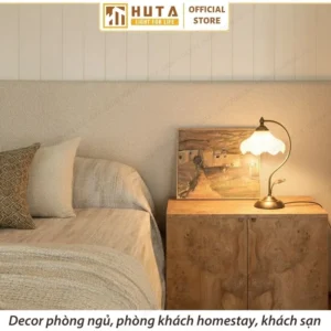 Đèn Ngủ Để Bàn Khách Sạn HUTA Light For Life Phong Cách Cổ Điển Thân Kim Loại Mã CD2