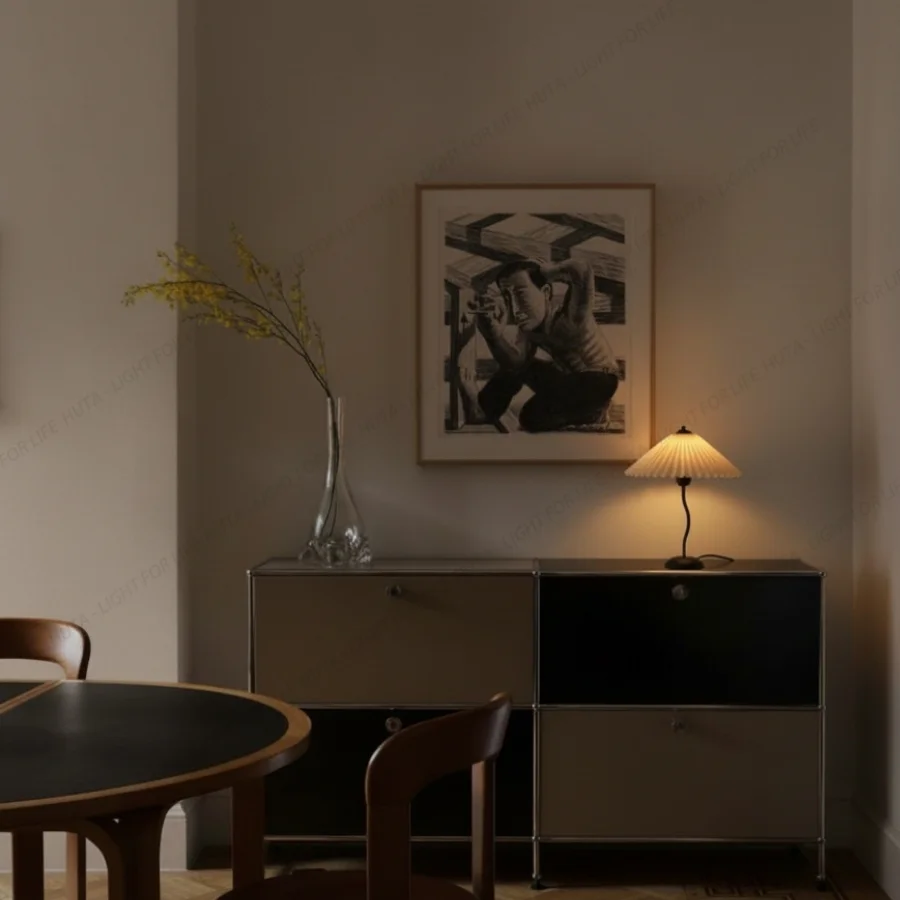 Ứng dụng của đèn ngủ để bàn khách sạn thân kim loại mã T11 và phong cách không gian