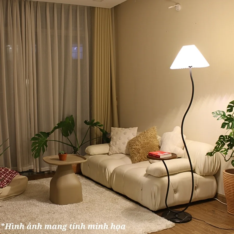 Đèn cây đứng dáng cong mã KT6 có thể trang trí ở các vị trí nào?